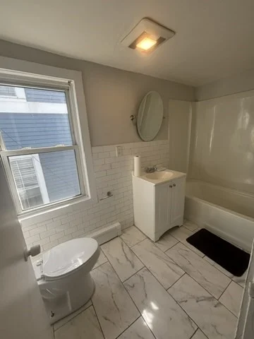 2 bed, 1 bath apartment for rent at 108 South Common Unit 2L, Lynn — photo 5 of 12