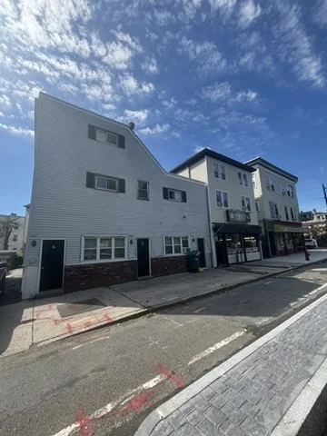 2 bed, 1 bath apartment for rent at 108 South Common Unit 2L, Lynn — photo 12 of 12