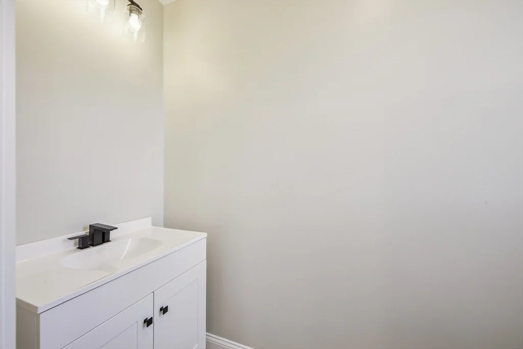 3 bed, 2 bath apartment for rent at 108 Stowe St Unit 110, Fall River — photo 9 of 24