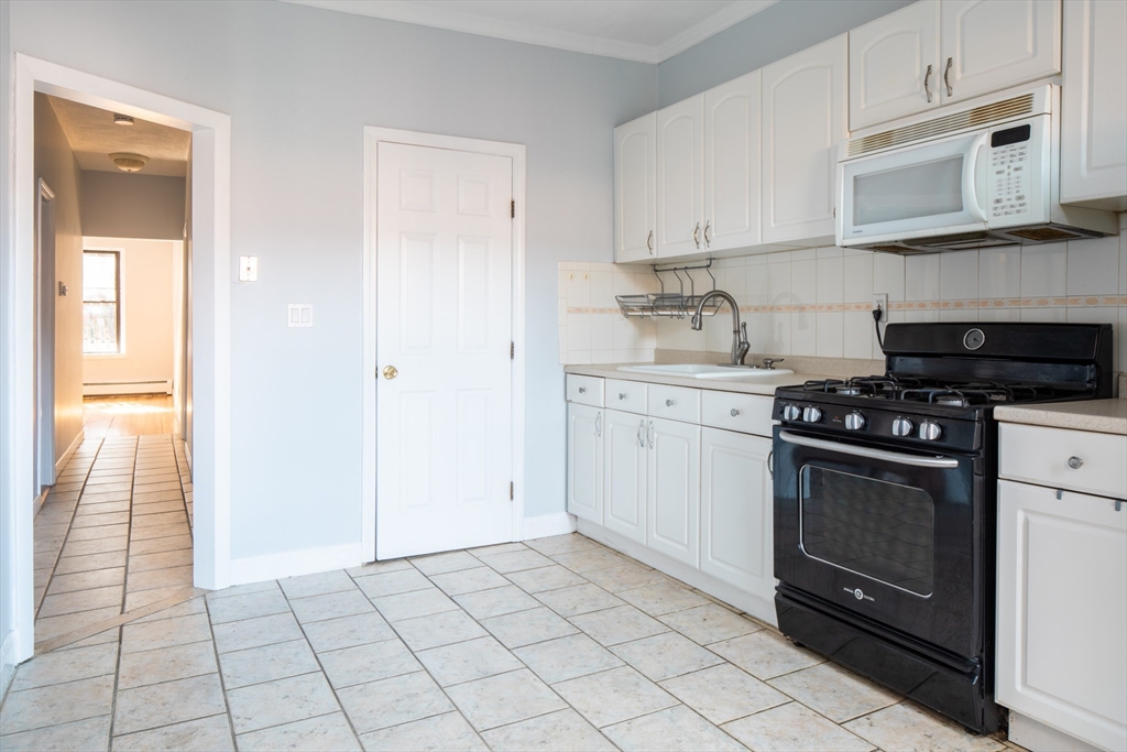 2 bed, 1 bath apartment for rent at 108 Union Park St Unit 1, South End — photo 3 of 15
