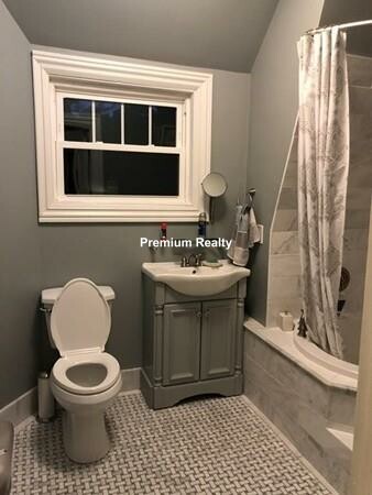 3 bed, 2 bath apartment for rent at 108 Walnut St Unit 1, Nonantum — photo 8 of 8