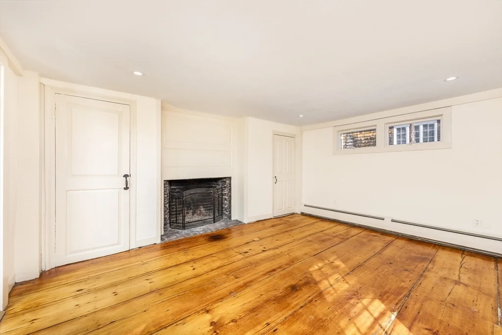 2 bed, 1 bath apartment for rent at 108 Washington St Unit 2, Old Town — photo 10 of 23