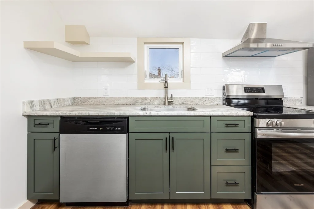 2 bed, 1 bath apartment for rent at 108 Washington St Unit 2, Old Town — photo 16 of 23