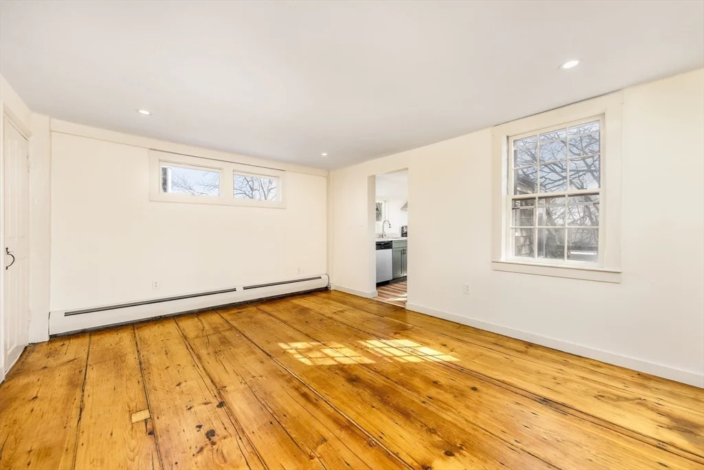 2 bed, 1 bath apartment for rent at 108 Washington St Unit 2, Old Town — photo 11 of 23