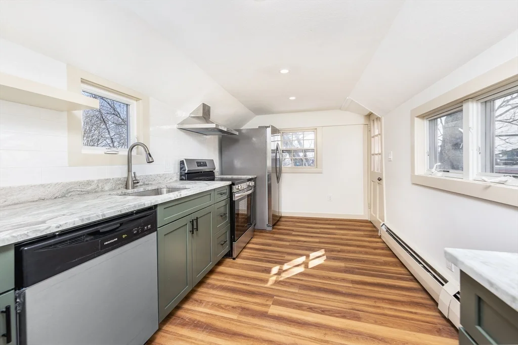 2 bed, 1 bath apartment for rent at 108 Washington St Unit 2, Old Town — photo 15 of 23