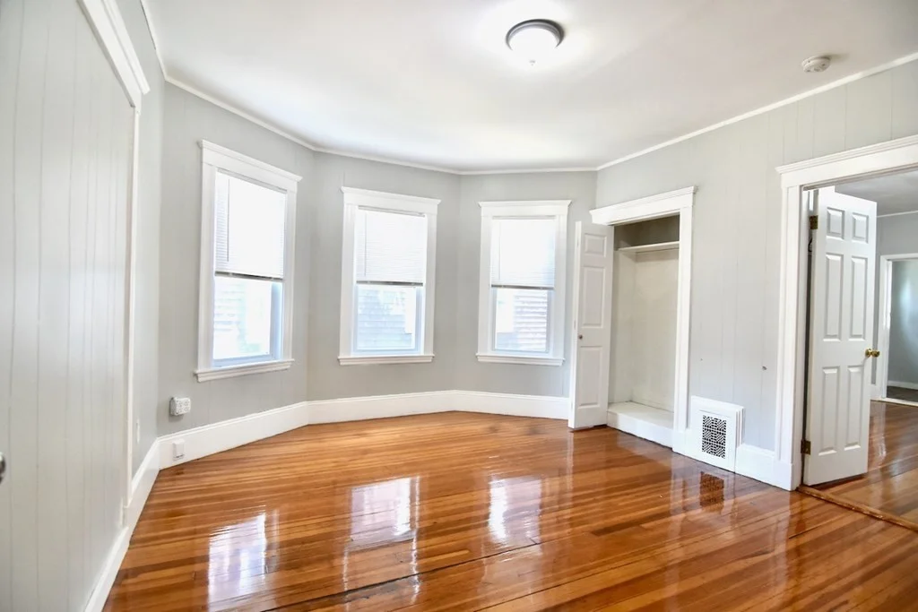 3 bed, 1 bath apartment for rent at 108 Welles Ave Unit 3, Dorchester — photo 4 of 22