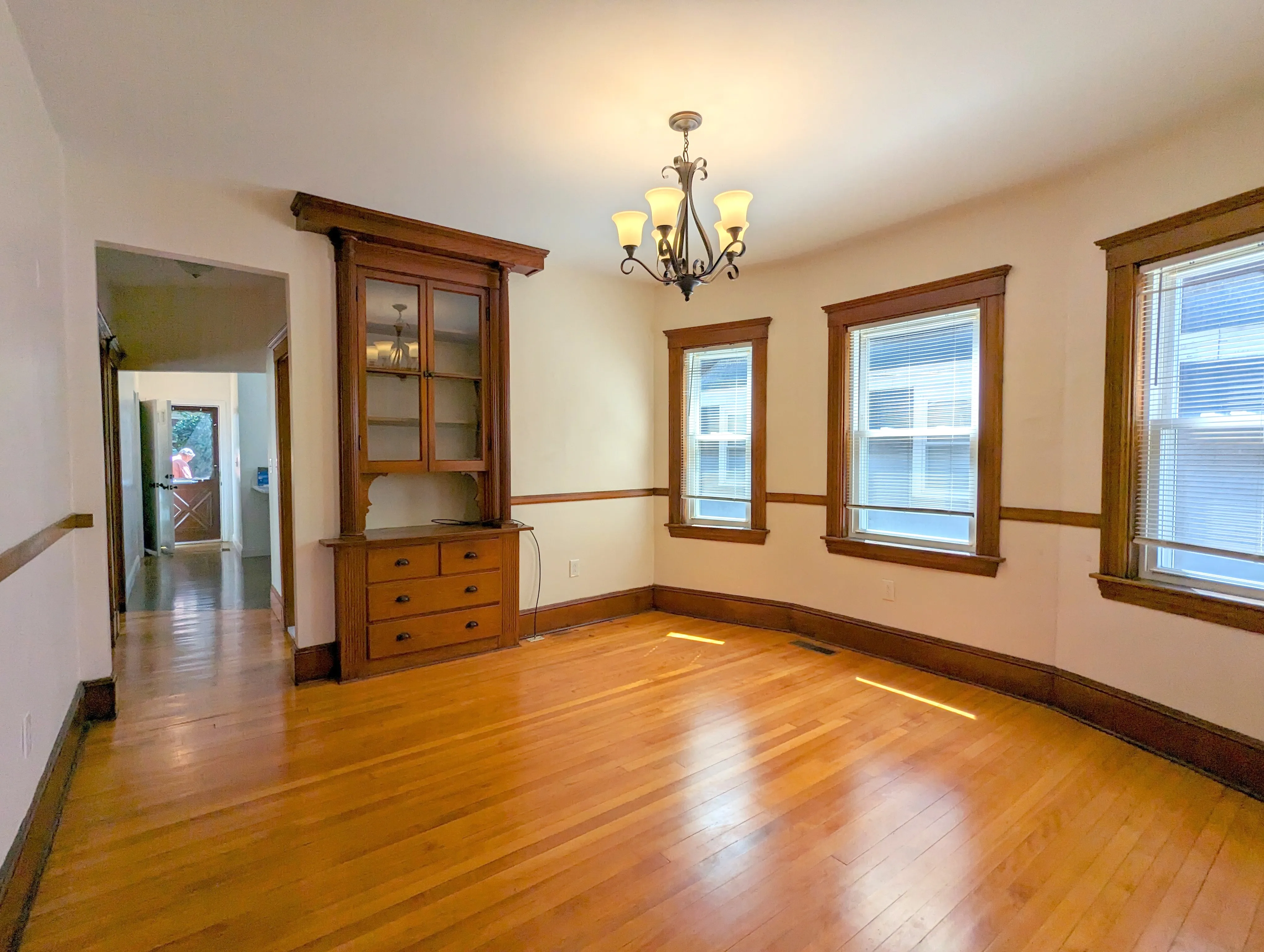 3.5 bed, 1 bath apartment for rent at 108 West Quincy St Unit 108, Teele Square — photo 9 of 27