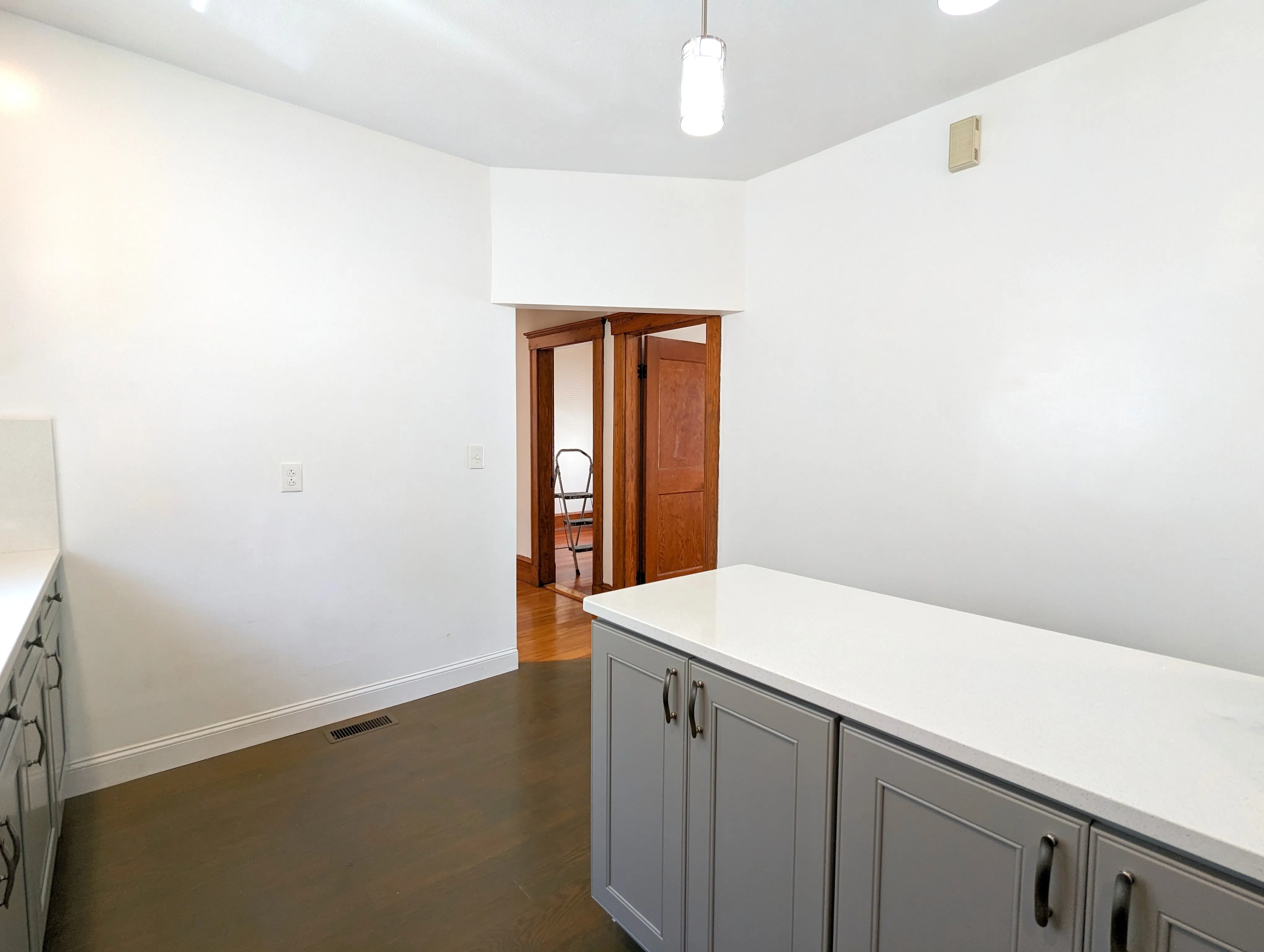 3.5 bed, 1 bath apartment for rent at 108 West Quincy St Unit 108, Teele Square — photo 4 of 27