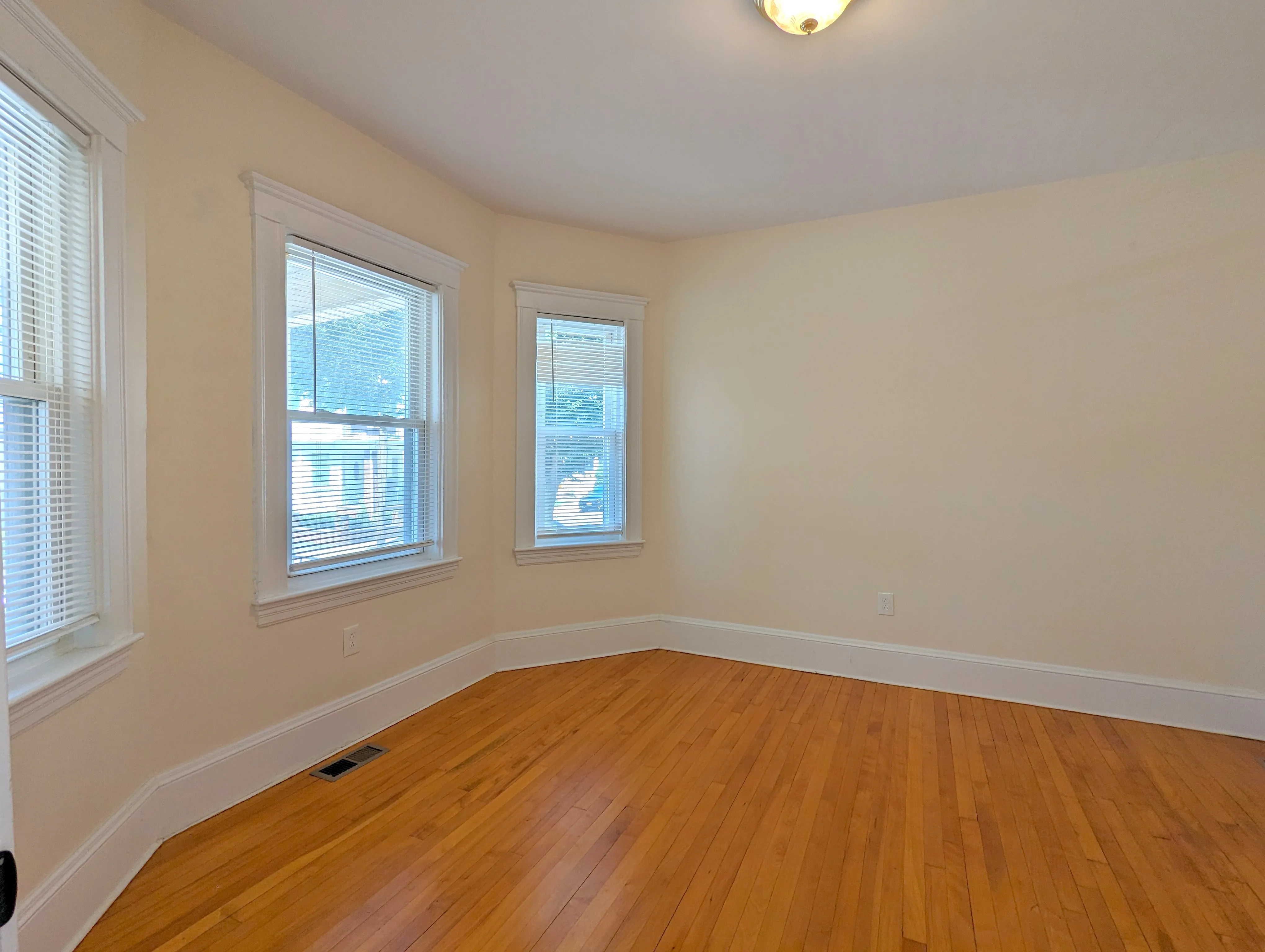 3.5 bed, 1 bath apartment for rent at 108 West Quincy St Unit 108, Teele Square — photo 14 of 27