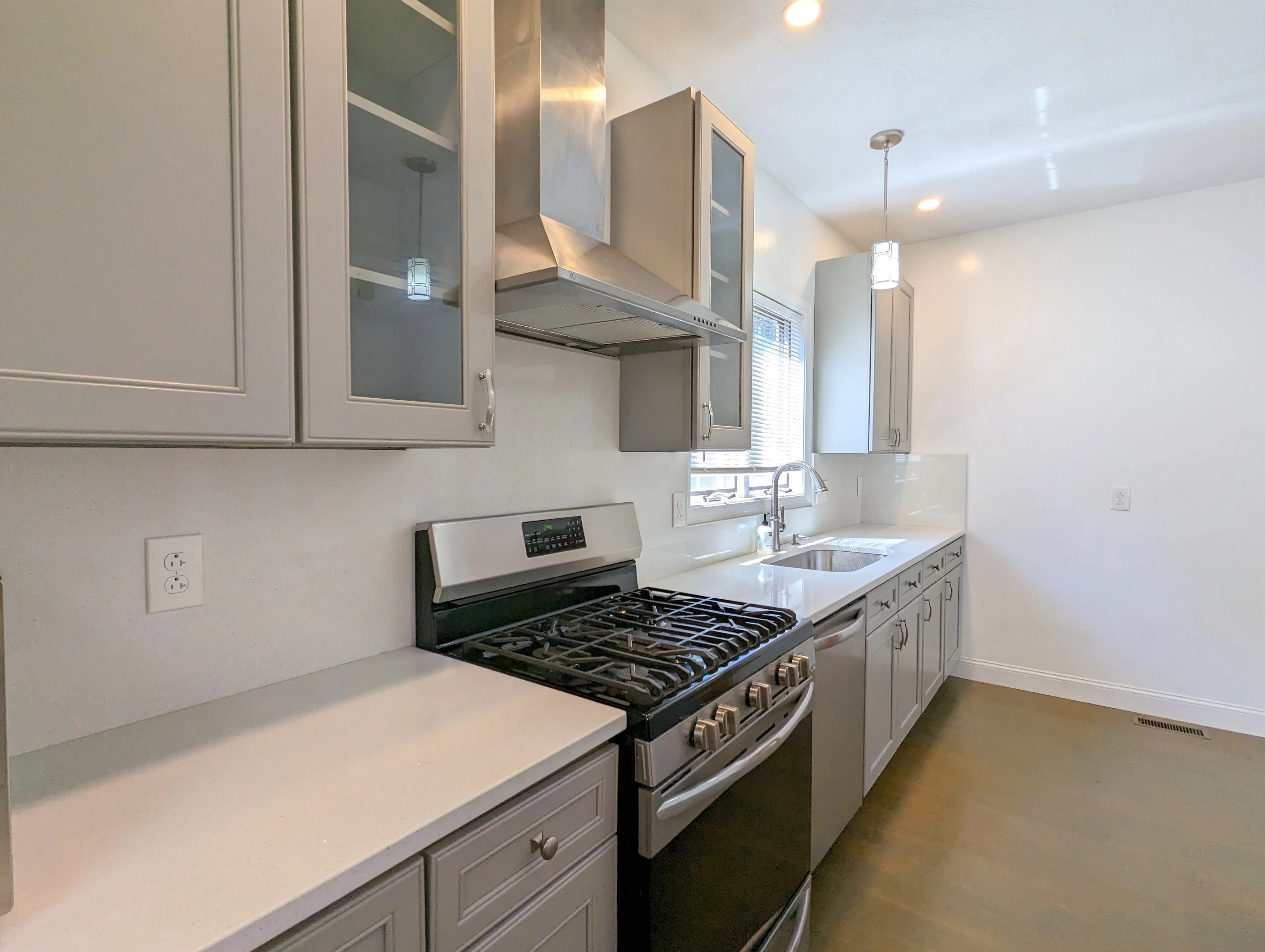 3.5 bed, 1 bath apartment for rent at 108 West Quincy St Unit 108, Teele Square — photo 3 of 27