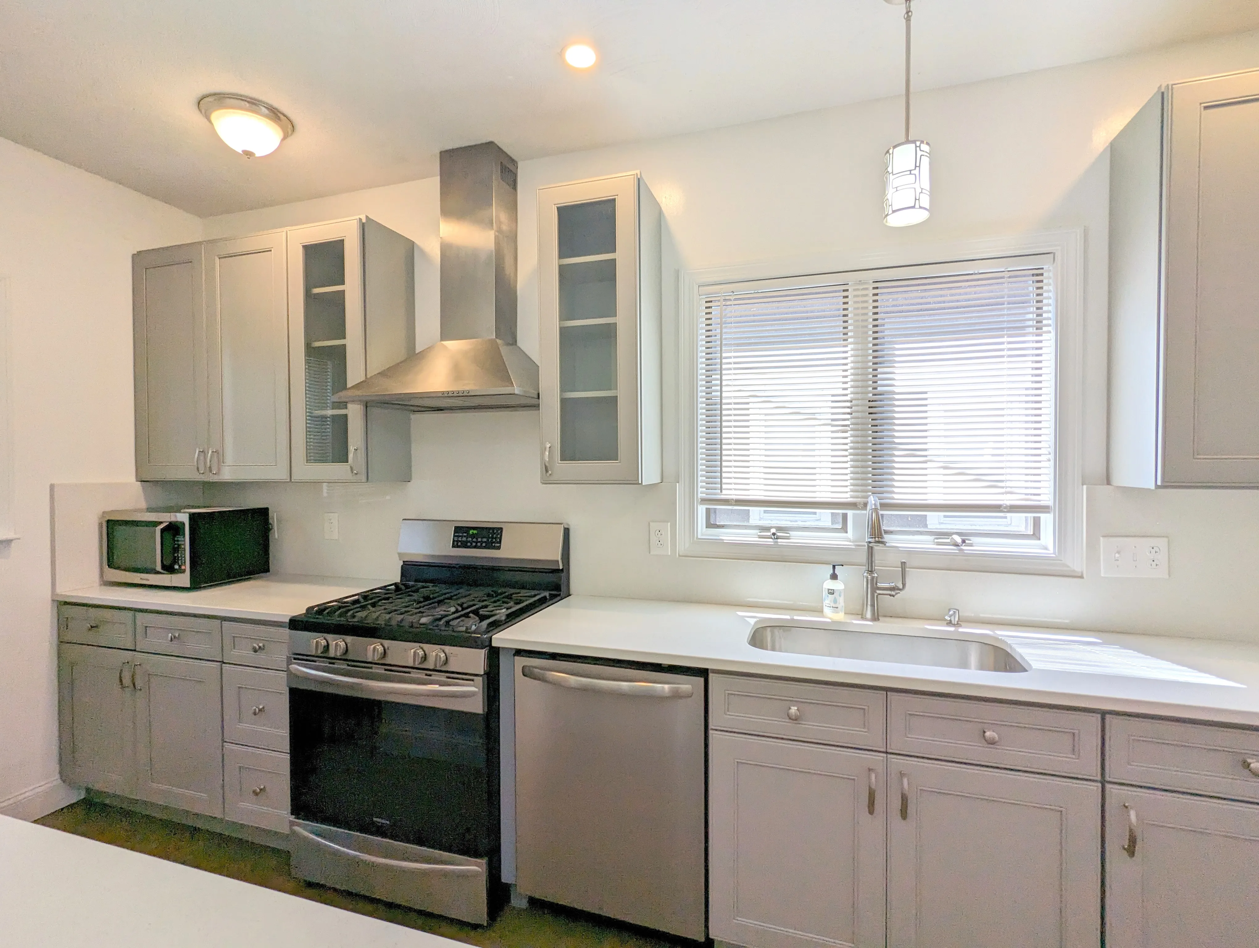 3.5 bed, 1 bath apartment for rent at 108 West Quincy St Unit 108, Teele Square — photo 1 of 27