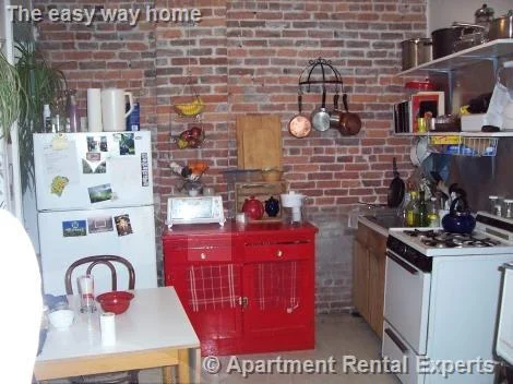 1 bed, 1 bath apartment for rent at 108 Willow St Unit 1, Inman Square — photo 2 of 4