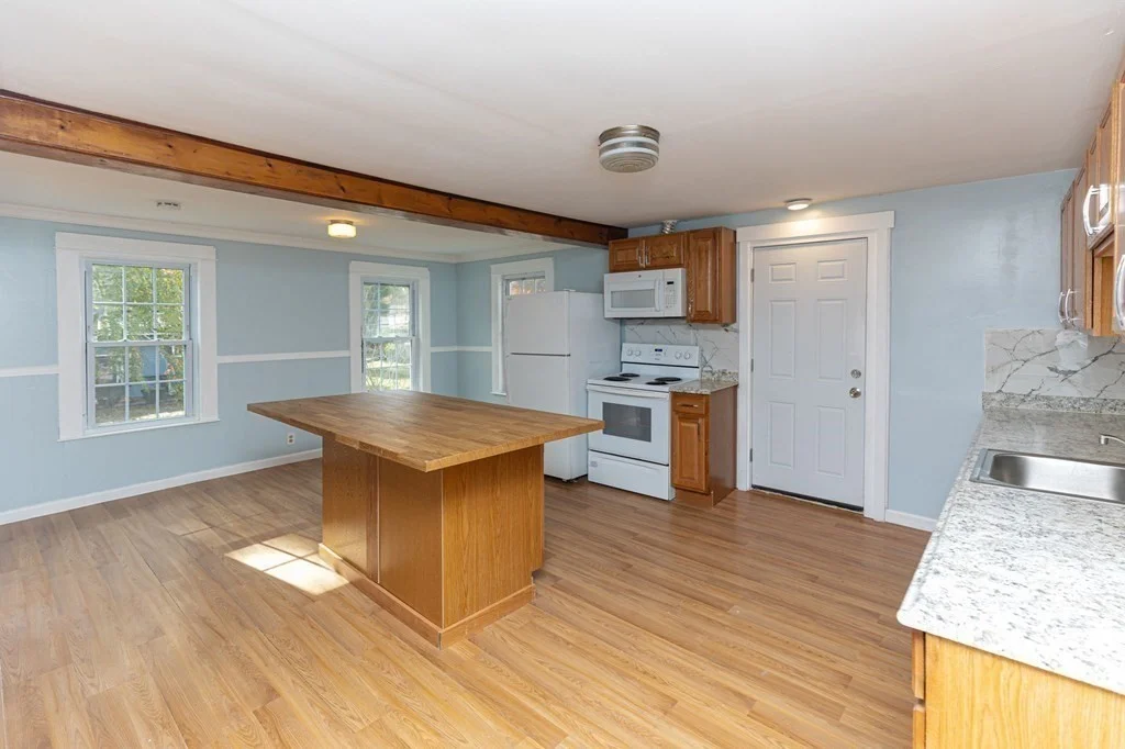 2 bed, 1 bath apartment for rent at 108 Wilmarth Unit 2, Attleboro — photo 10 of 17