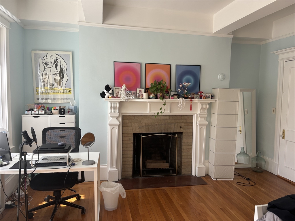 2 bed, 1 bath apartment for rent at 1080 Beacon St Unit 3A, Brookline — photo 8 of 9