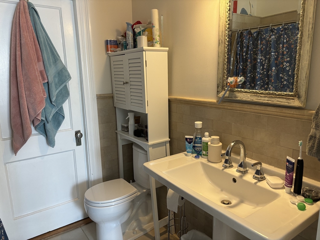 2 bed, 1 bath apartment for rent at 1080 Beacon St Unit 3A, Brookline — photo 9 of 9