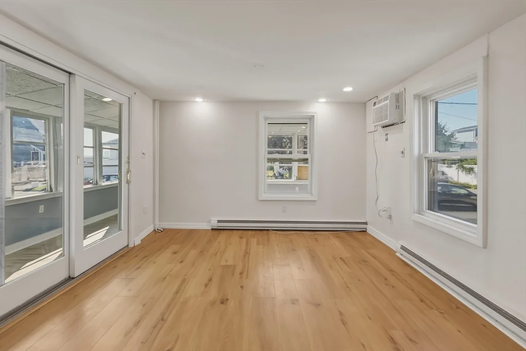 2 bed, 1 bath apartment for rent at 1080 Shirley St Unit 1, Point Shirley — photo 6 of 24