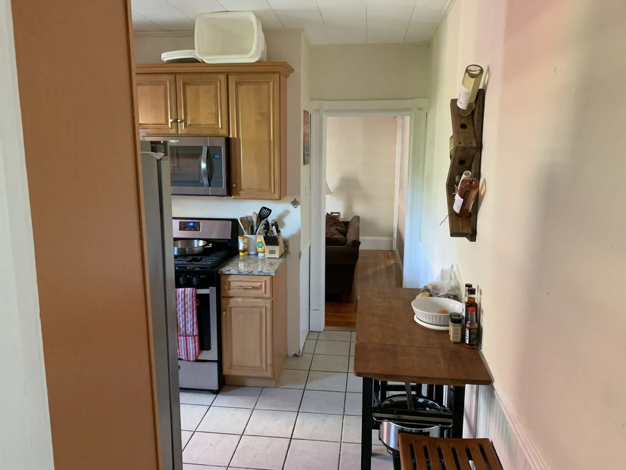 5 bed, 2 bath apartment for rent at 1081 Broadway Unit 2, Teele Square — photo 4 of 27