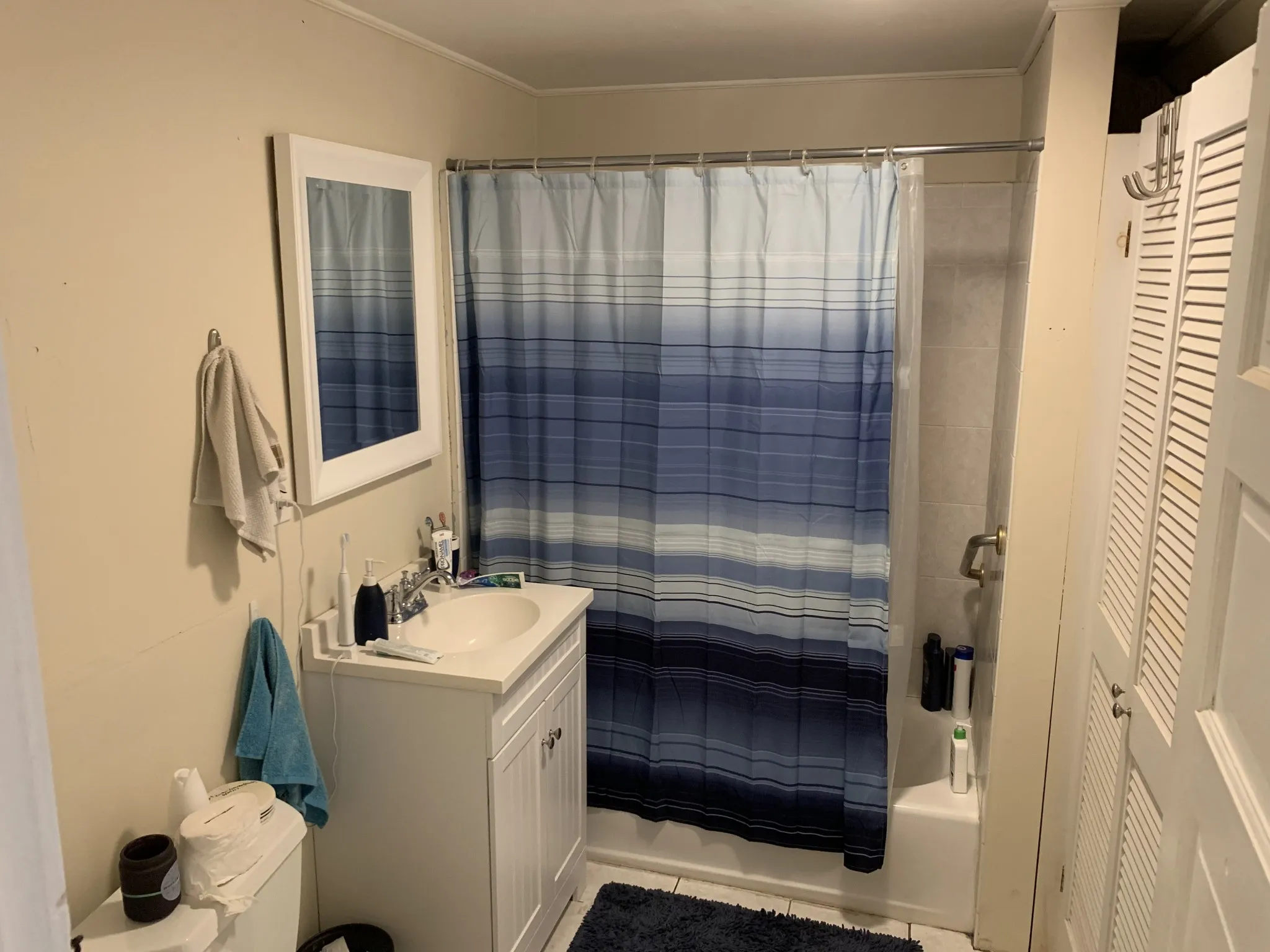 5 bed, 2 bath apartment for rent at 1081 Broadway Unit 2, Teele Square — photo 25 of 27