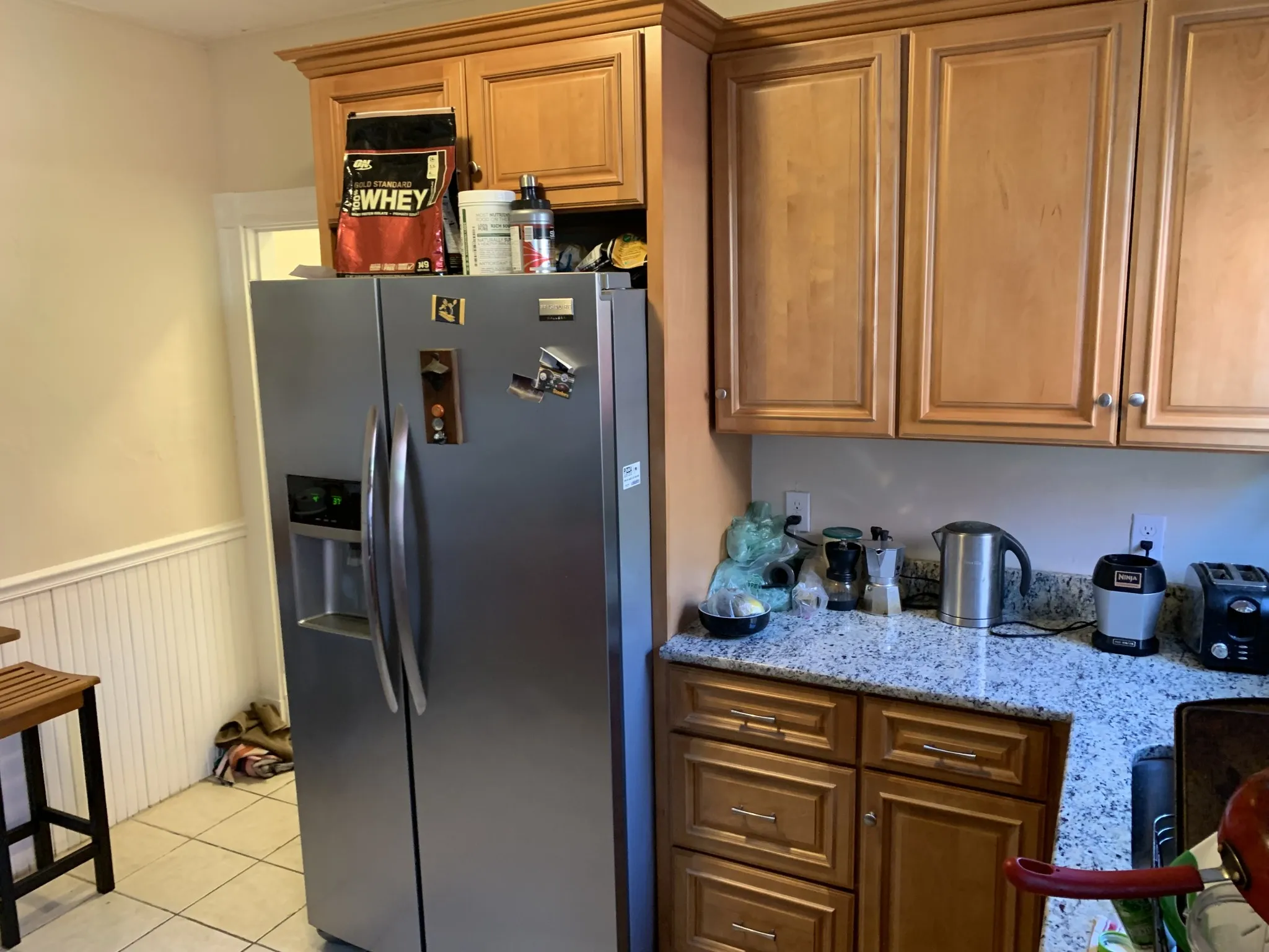 5 bed, 2 bath apartment for rent at 1081 Broadway Unit 2, Teele Square — photo 5 of 27