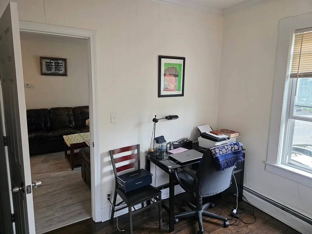 2 bed, 1 bath apartment for rent at 1081 Lawrence St Unit 2, Lowell — photo 6 of 9