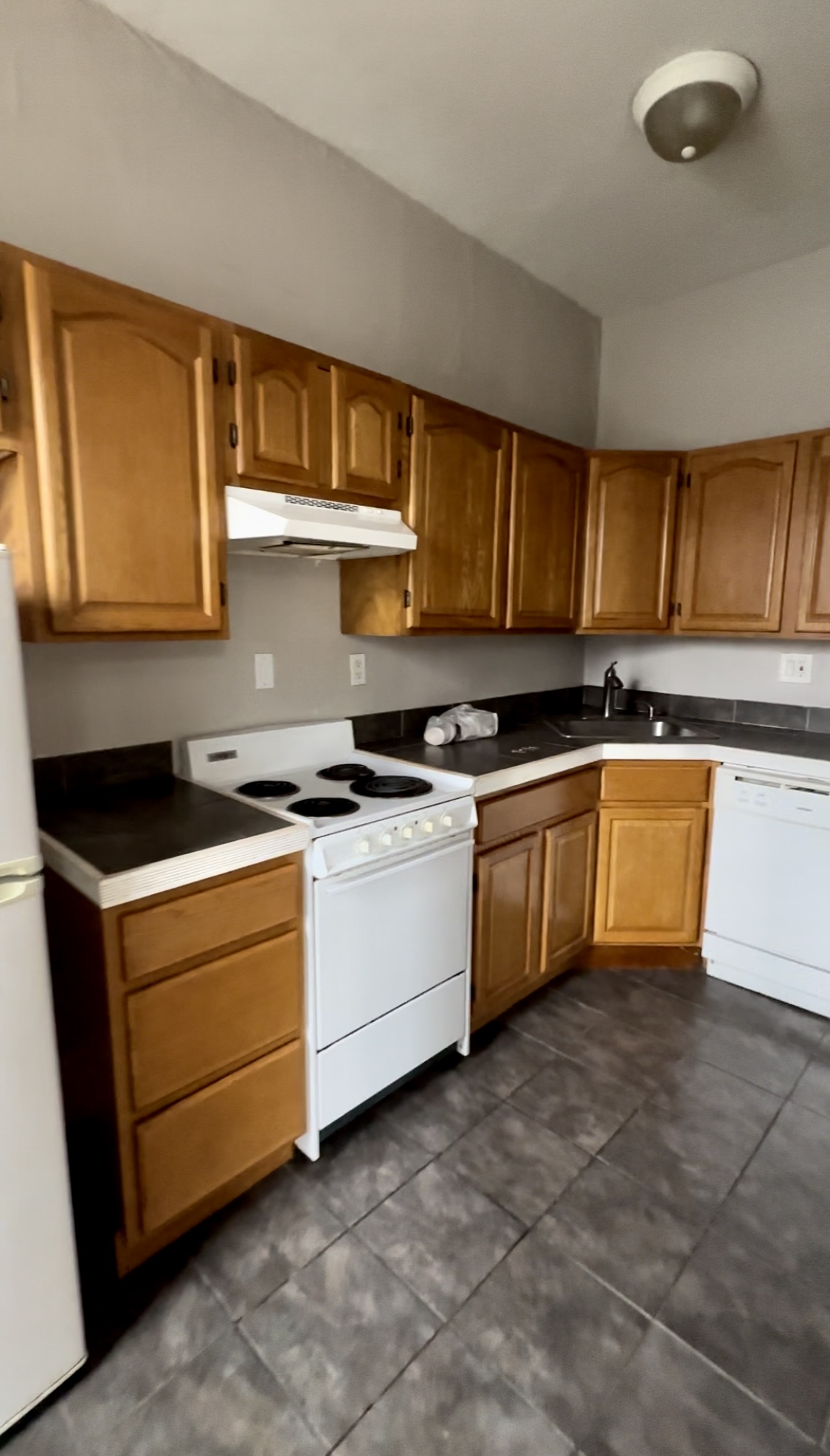 1 bed, 1 bath apartment for rent at 1082 Commonwealth Ave Unit 106, Brighton — photo 3 of 10