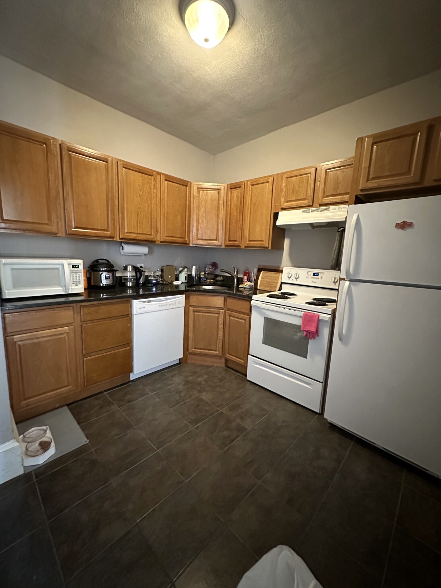1 bed, 1 bath apartment for rent at 1082 Commonwealth Ave Unit 503, Brighton — photo 2 of 5