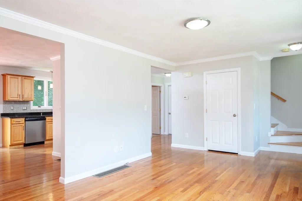 3 bed, 1 bath apartment for rent at 1083 Main St Unit 1083, Walpole — photo 9 of 31