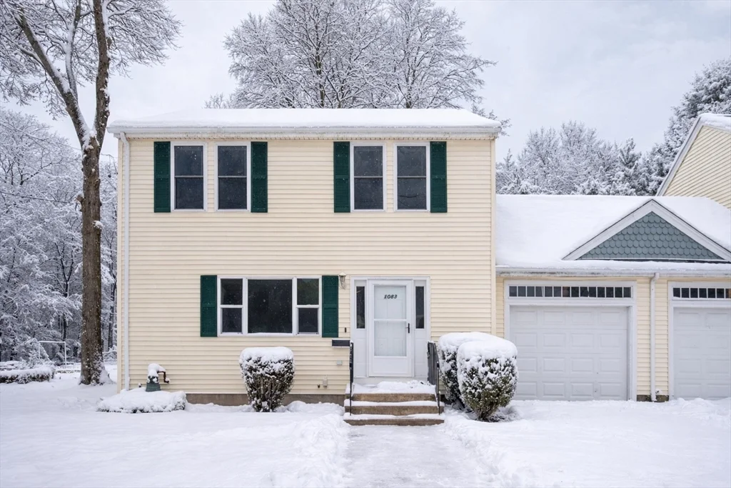3 bed, 1 bath apartment for rent at 1083 Main St Unit 1083, Walpole — photo 1 of 31