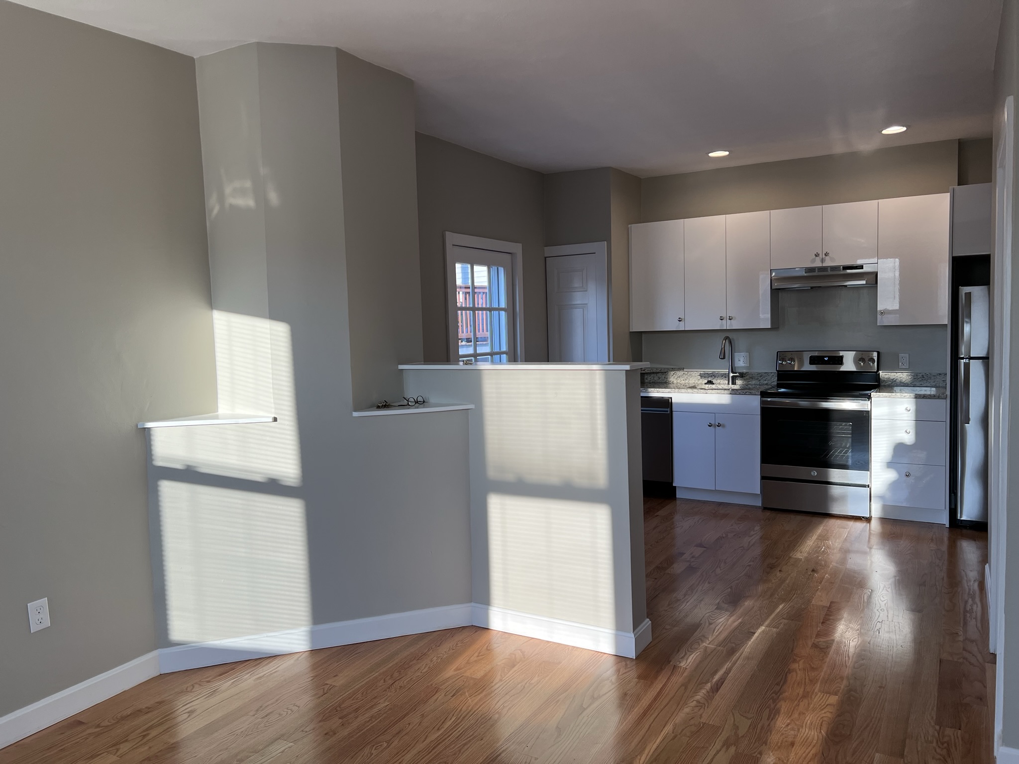 1 bed, 1 bath apartment for rent at 1084 Dorchester Ave Unit 2, Dorchester — photo 2 of 10