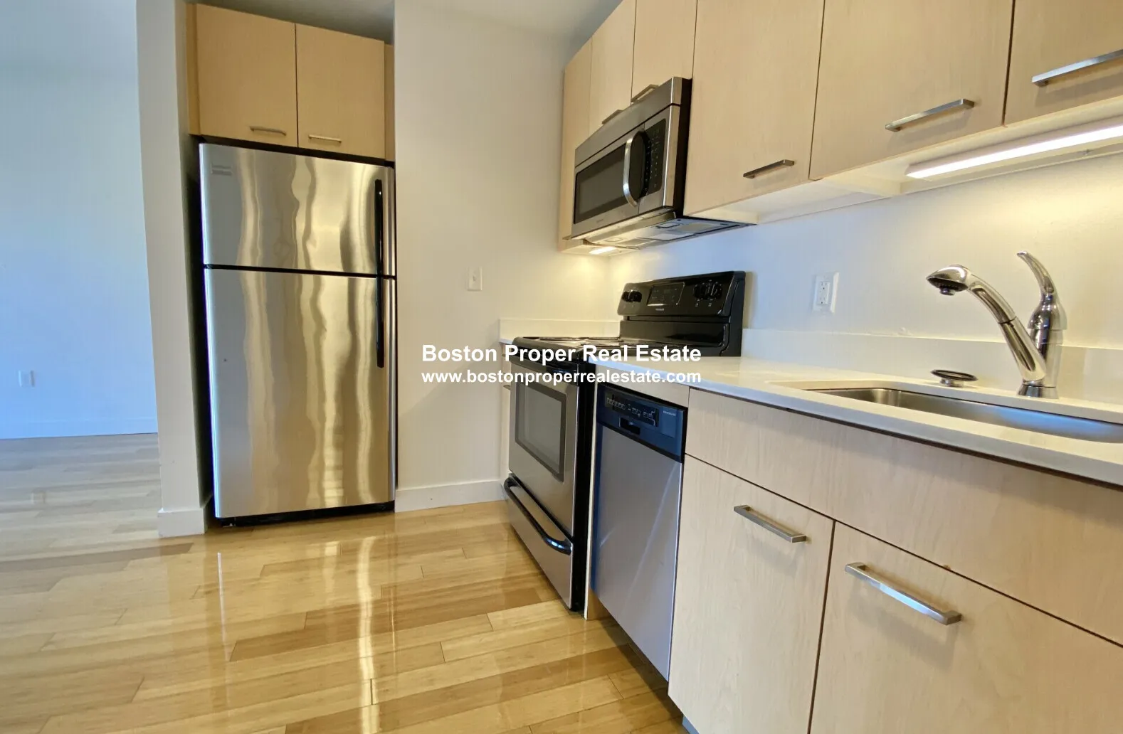 Studio bed, 1 bath apartment for rent at 1088 Boylston St Unit 2, Fenway — photo 3 of 9