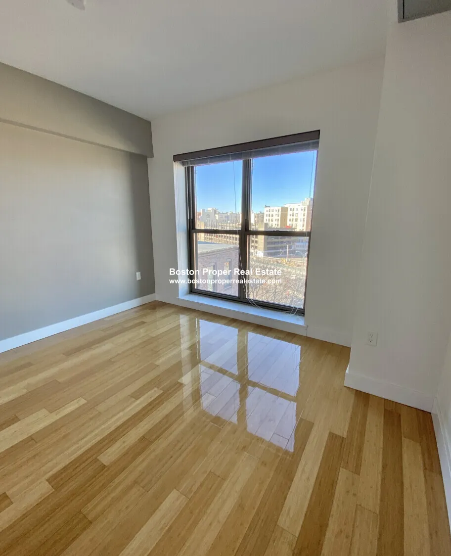Studio bed, 1 bath apartment for rent at 1088 Boylston St Unit 2, Fenway — photo 2 of 9