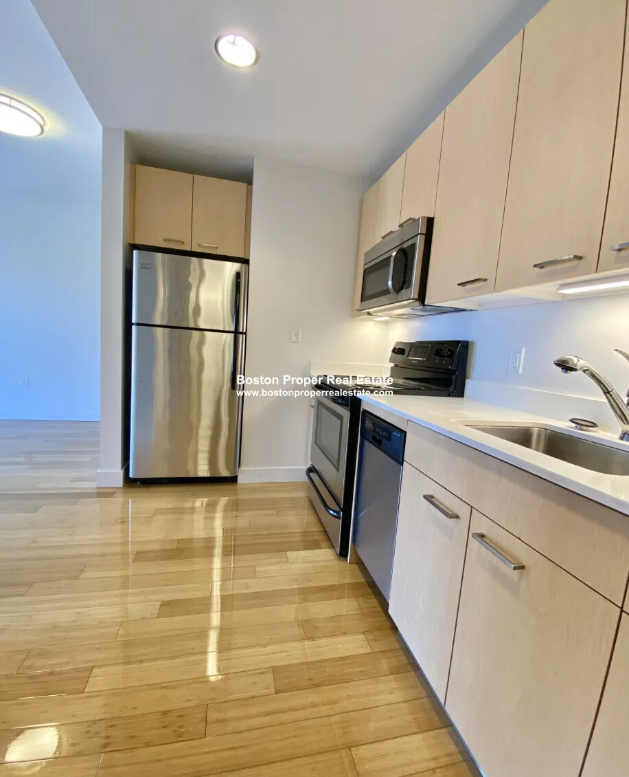 Studio bed, 1 bath apartment for rent at 1088 Boylston St Unit 2, Fenway — photo 7 of 9