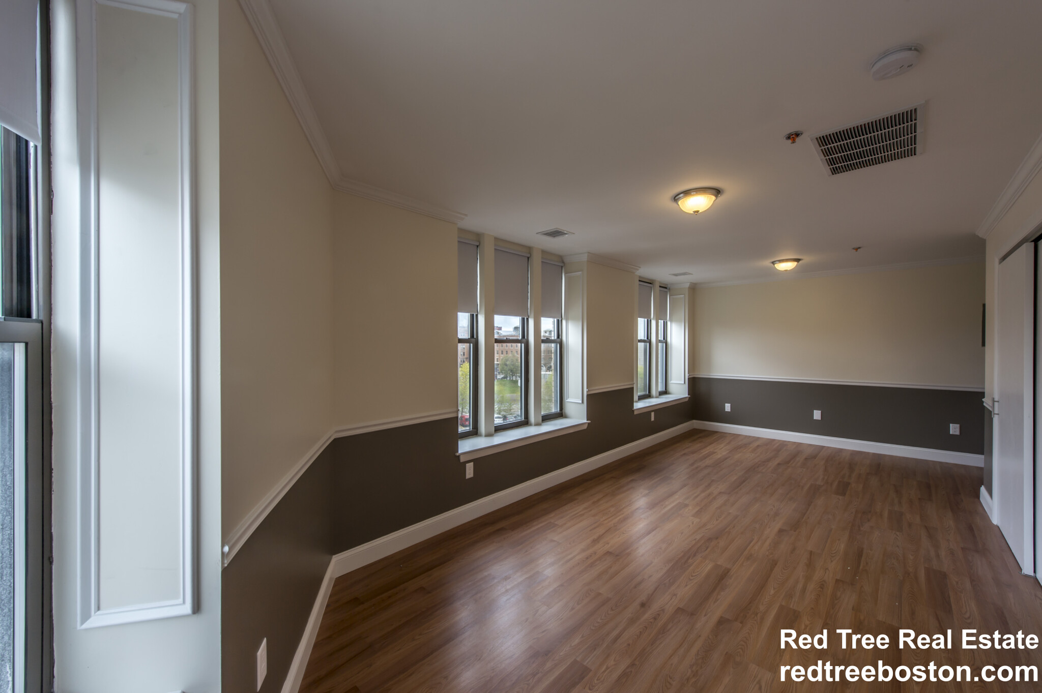 Studio bed, 1 bath apartment for rent at 1088 Boylston St Unit 5, Fenway — photo 2 of 4