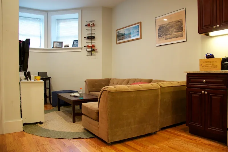 3 bed, 2 bath apartment for rent at 1089 Beacon St Unit 1, Longwood — photo 6 of 14