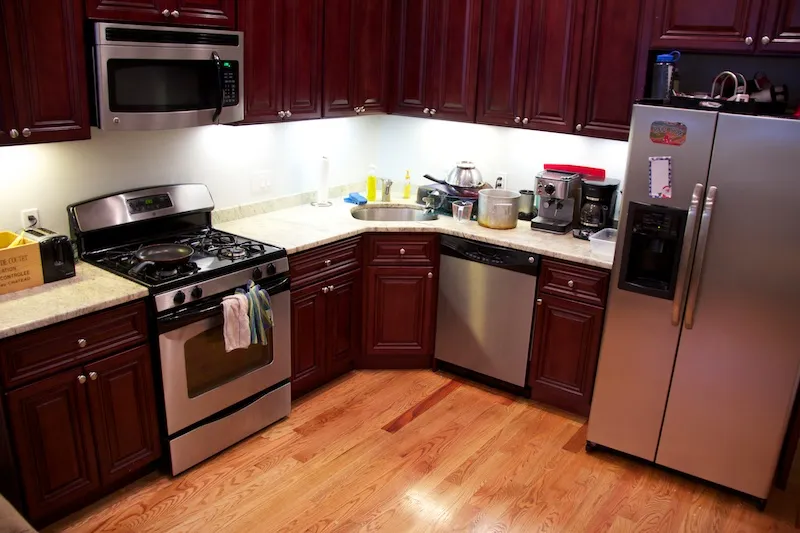 3 bed, 2 bath apartment for rent at 1089 Beacon St Unit 1, Longwood — photo 1 of 14