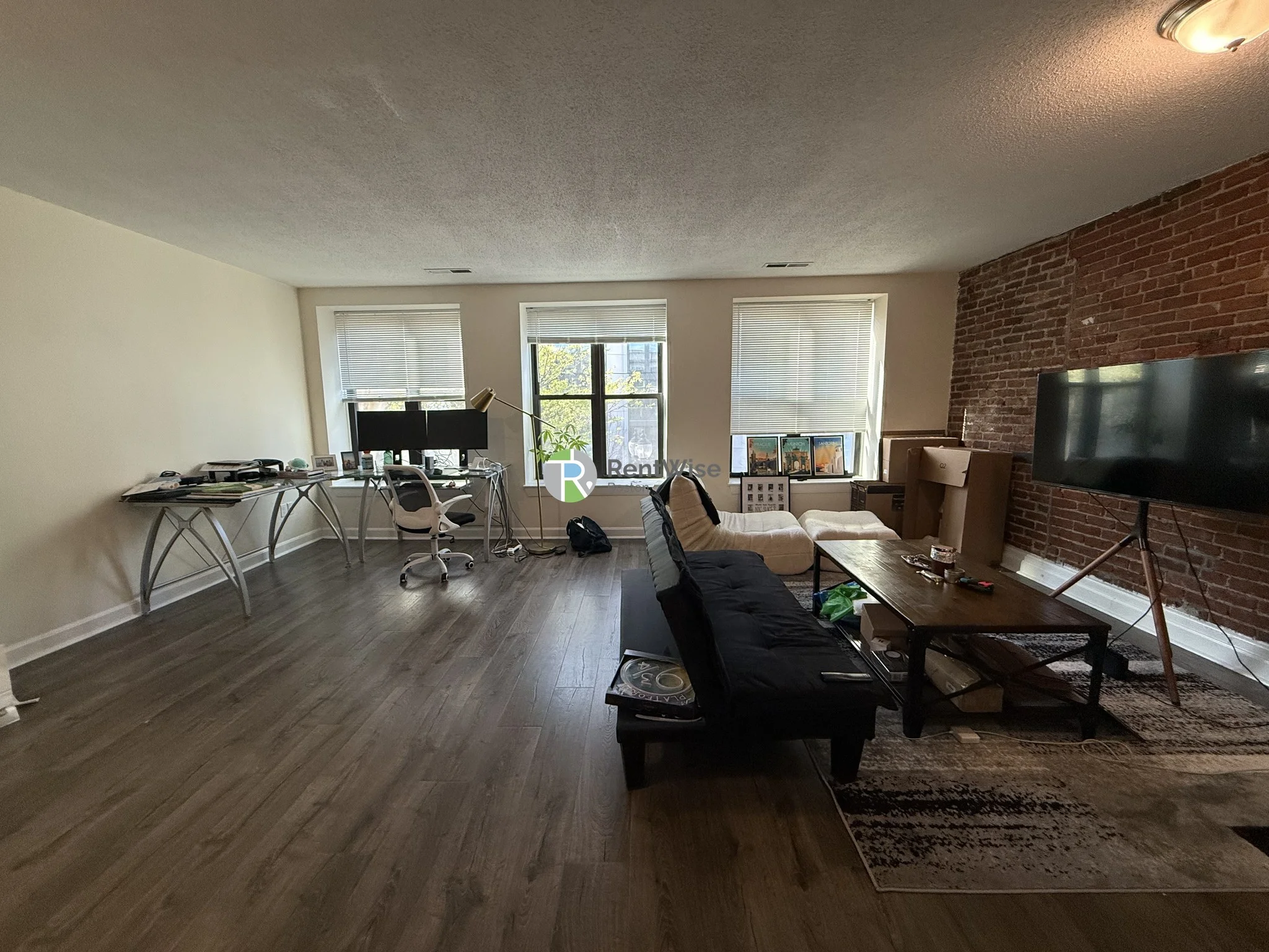 Studio bed, 1 bath apartment for rent at 1089 Boylston St Unit 1, Fenway — photo 2 of 10