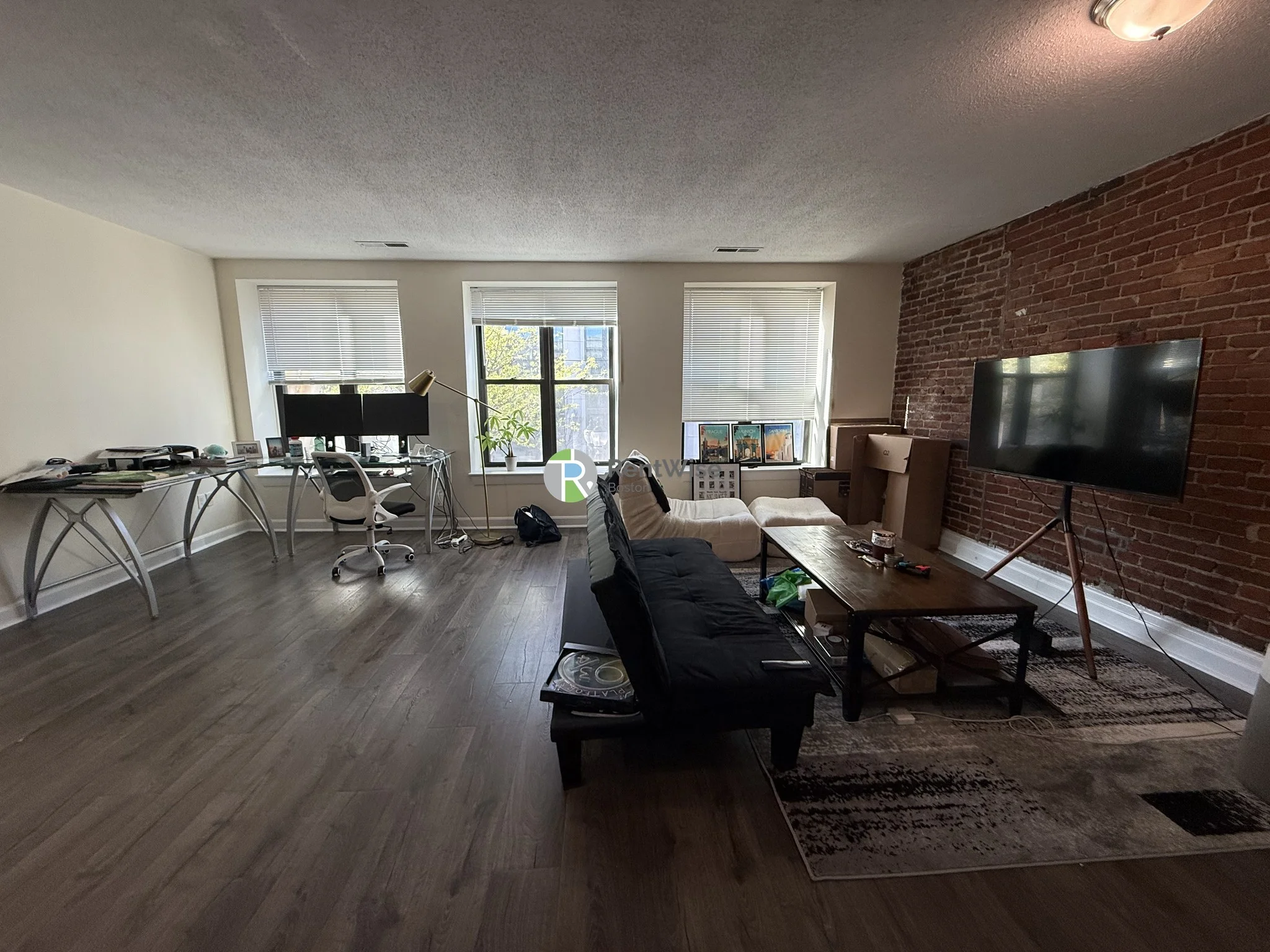 Studio bed, 1 bath apartment for rent at 1089 Boylston St Unit 1, Fenway — photo 3 of 10