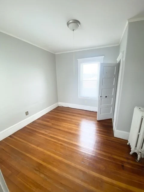 3 bed, 1 bath apartment for rent at 109-111 Chadwick St Unit 111-2, Haverhill — photo 5 of 6