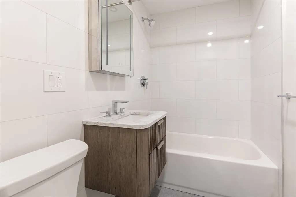 3 bed, 2 bath apartment for rent at 109-111 Tremont St Unit 111, Brighton — photo 13 of 18