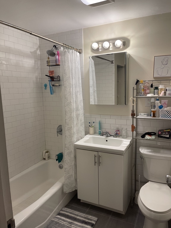 1 bed, 1 bath apartment for rent at 109-111 Tremont St Unit 501, Brighton — photo 3 of 6
