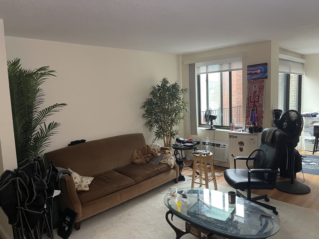 1 bed, 1 bath apartment for rent at 109-111 Tremont St Unit 516, Boston — photo 1 of 13