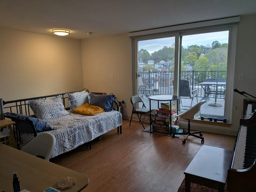 1 bed, 1 bath apartment for rent at 109-111 Tremont St Unit 602, Brighton