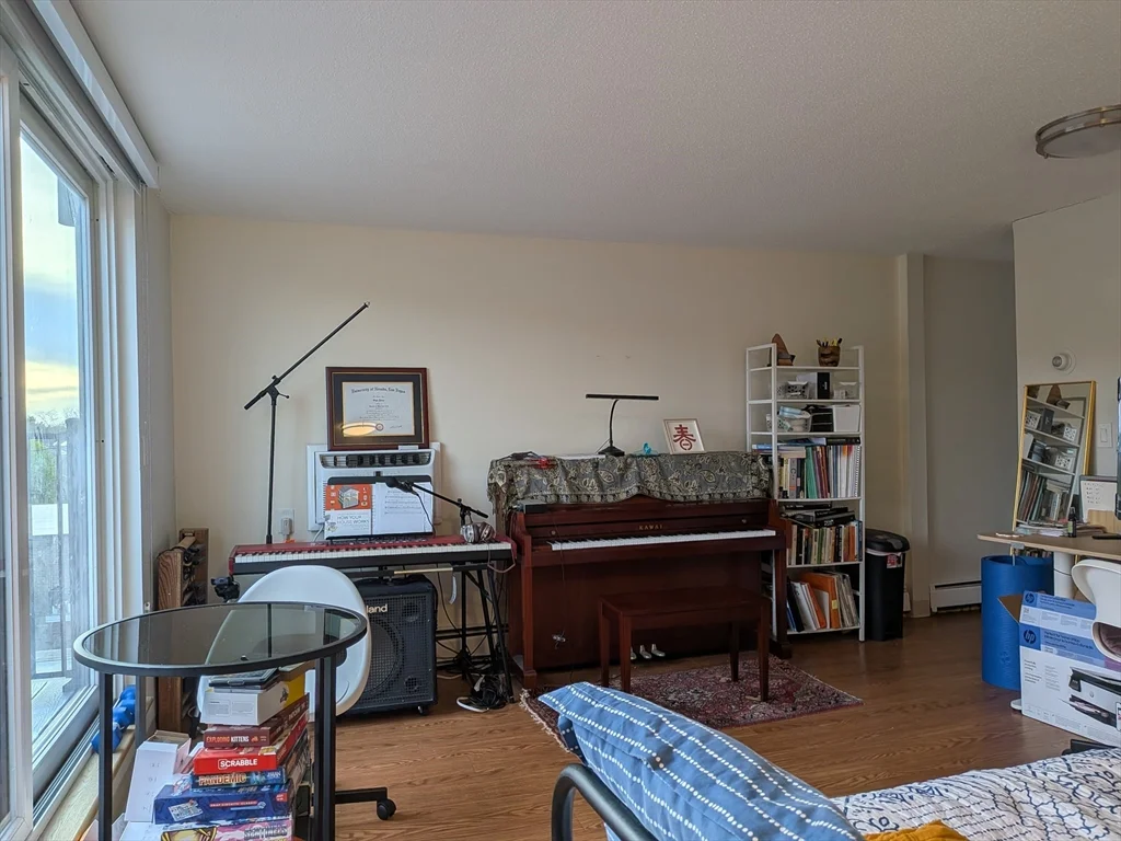 1 bed, 1 bath apartment for rent at 109-111 Tremont St Unit 602, Brighton — photo 3 of 8