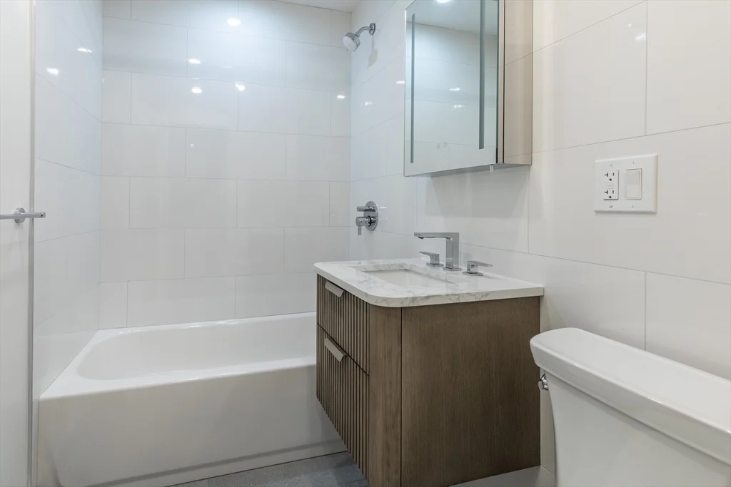 1 bed, 1 bath apartment for rent at 109-111 Tremont Unit 500, Brighton — photo 3 of 5