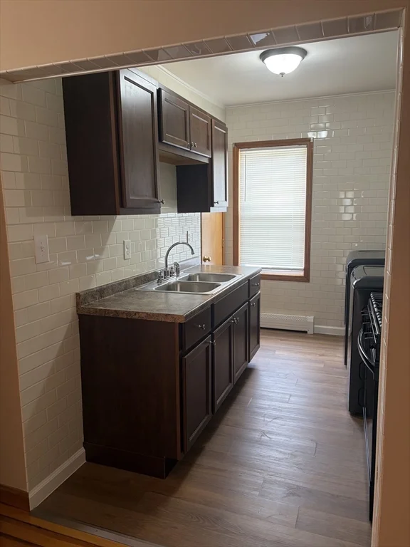 3 bed, 1 bath apartment for rent at 109 Ash St Unit 1, Fall River — photo 3 of 8