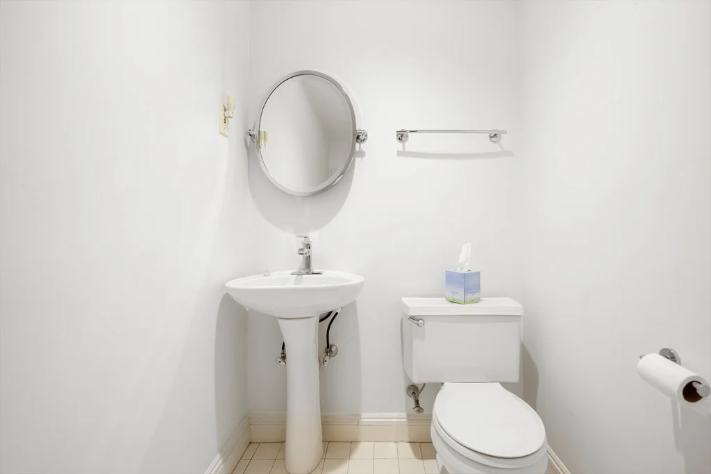 2 bed, 1 bath apartment for rent at 109 Beacon St Unit 2, Back Bay — photo 9 of 10