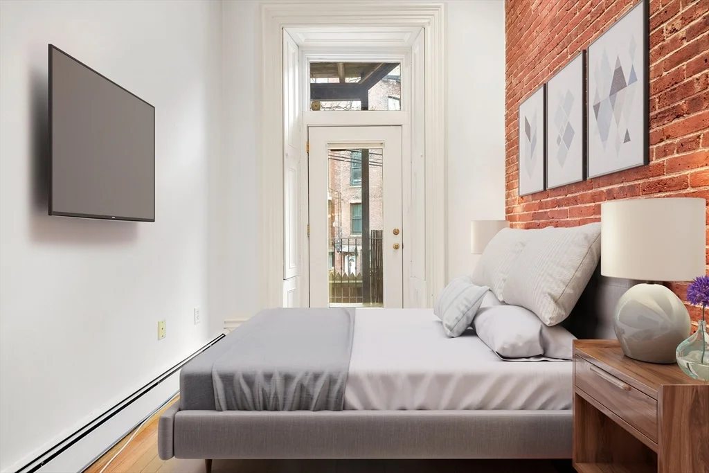 2 bed, 1 bath apartment for rent at 109 Beacon St Unit 2, Back Bay — photo 4 of 10