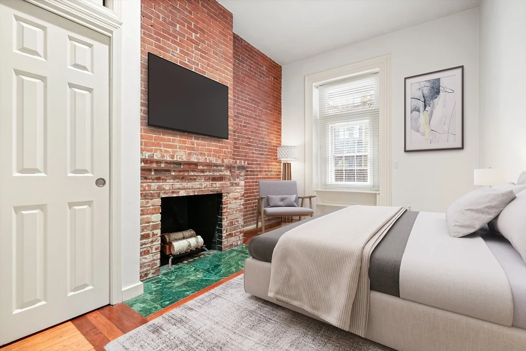 2 bed, 1 bath apartment for rent at 109 Beacon St Unit 2, Back Bay — photo 5 of 10