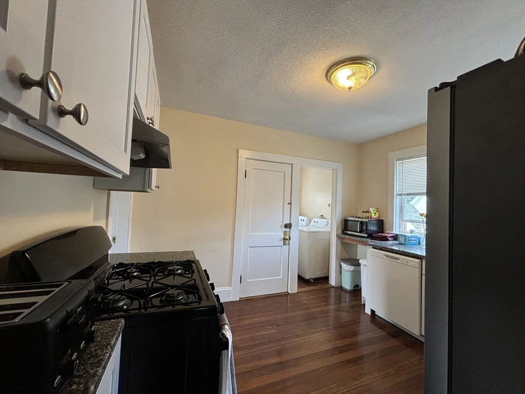 2 bed, 1 bath apartment for rent at 109 Birch St Unit 3, Roslindale — photo 2 of 15