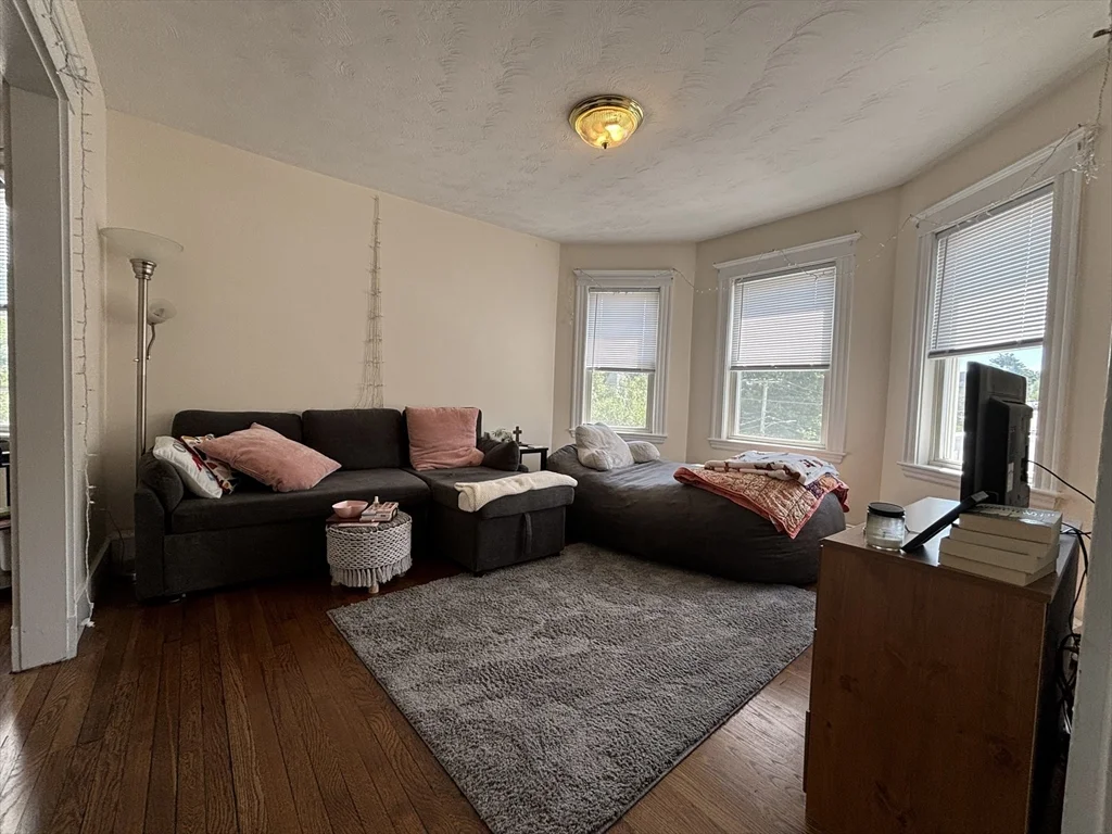 2 bed, 1 bath apartment for rent at 109 Birch St Unit 3, Roslindale — photo 6 of 15